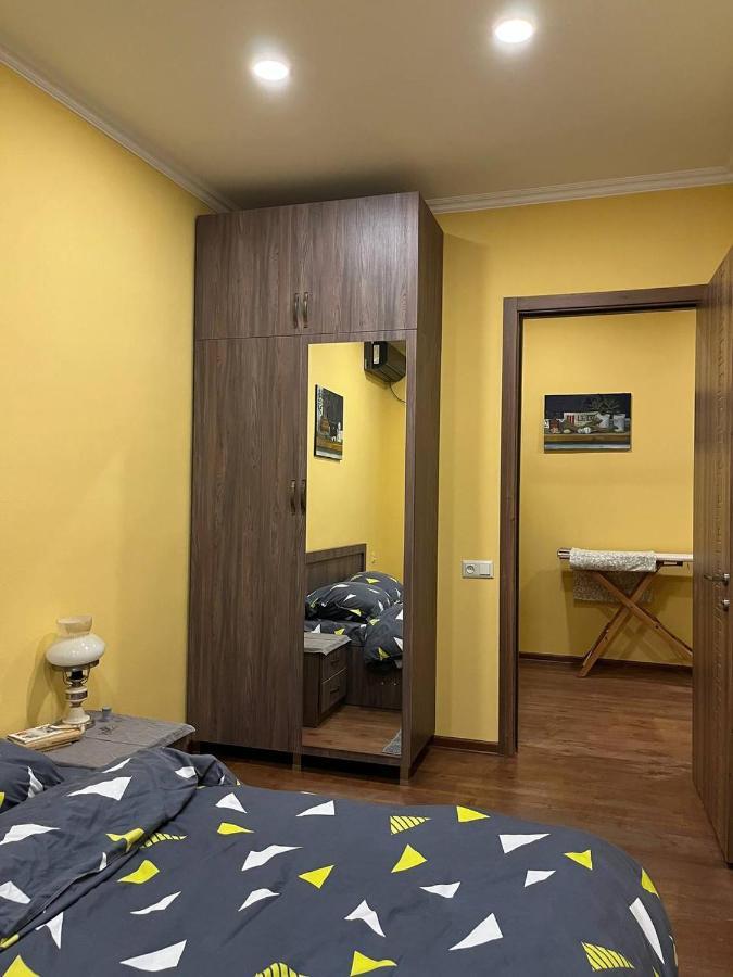 Home Away Home In Heart Of Tbilisi Exterior foto